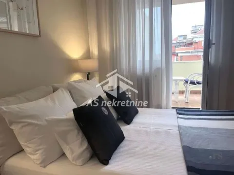 Rent, three bedroom apartment, 90m², Vračar Sve Podlokacije, Beograd - image 6