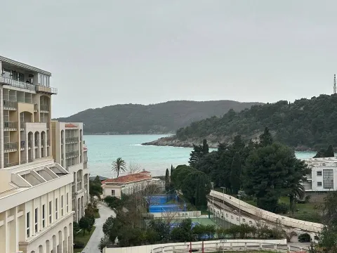 Sale, two bedroom apartment, 71m², Bečići, Budva - image 1