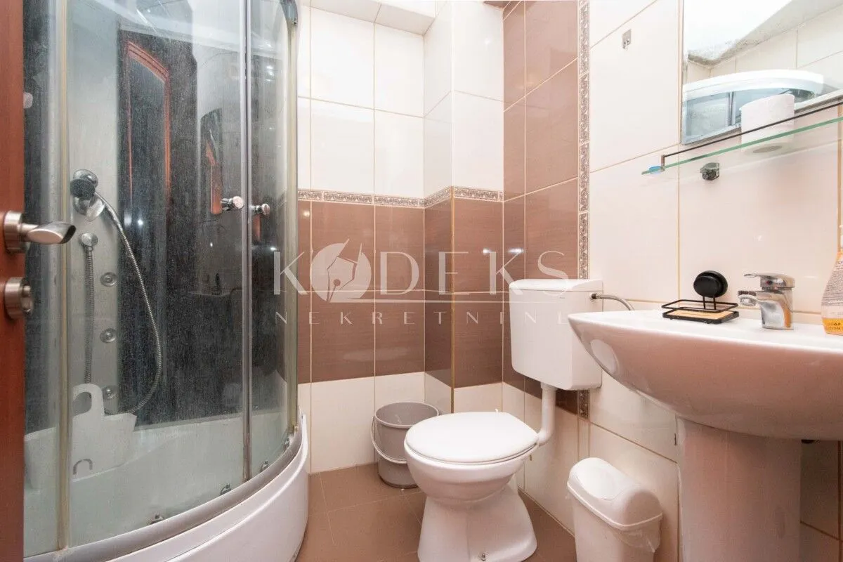 Rent, three bedroom apartment, 87m², 1 maj, Podgorica