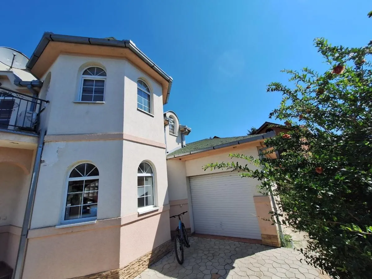 Sale, house, 338m², Tatarsko brdo, Petrovaradin