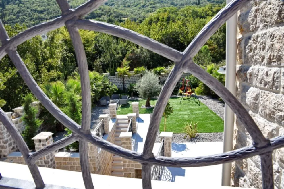 Prodaja, kuća, 350m², Stoliv, Kotor