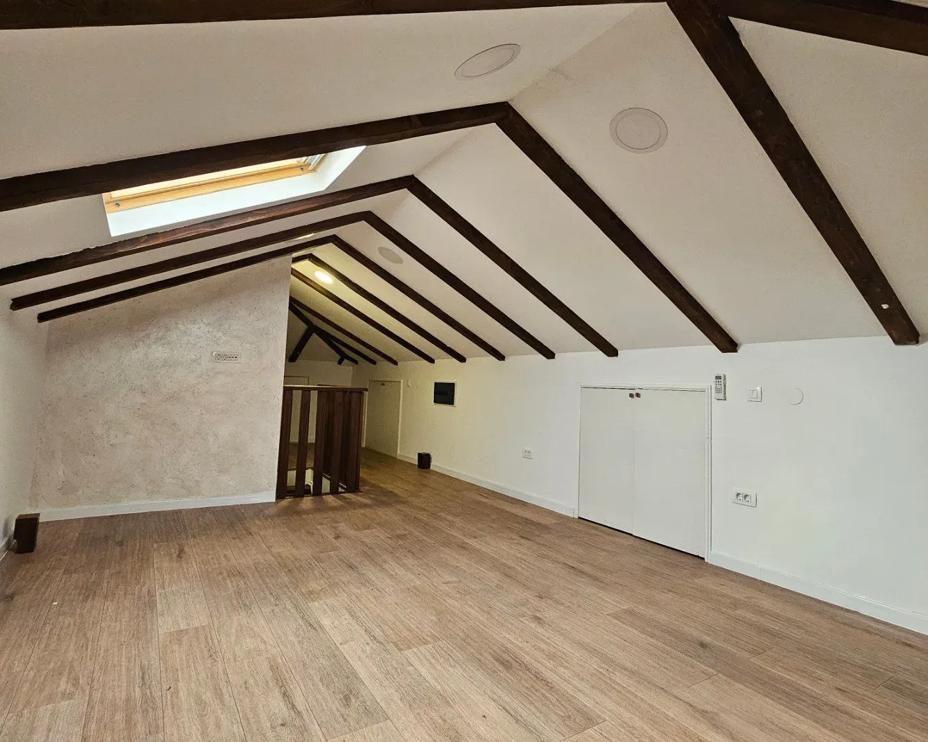 Izdavanje, kuća, 160m², Dalmatinska ulica, Podgorica