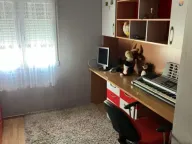 Izdavanje, kuća, 140m², Vranići, Podgorica - image 11