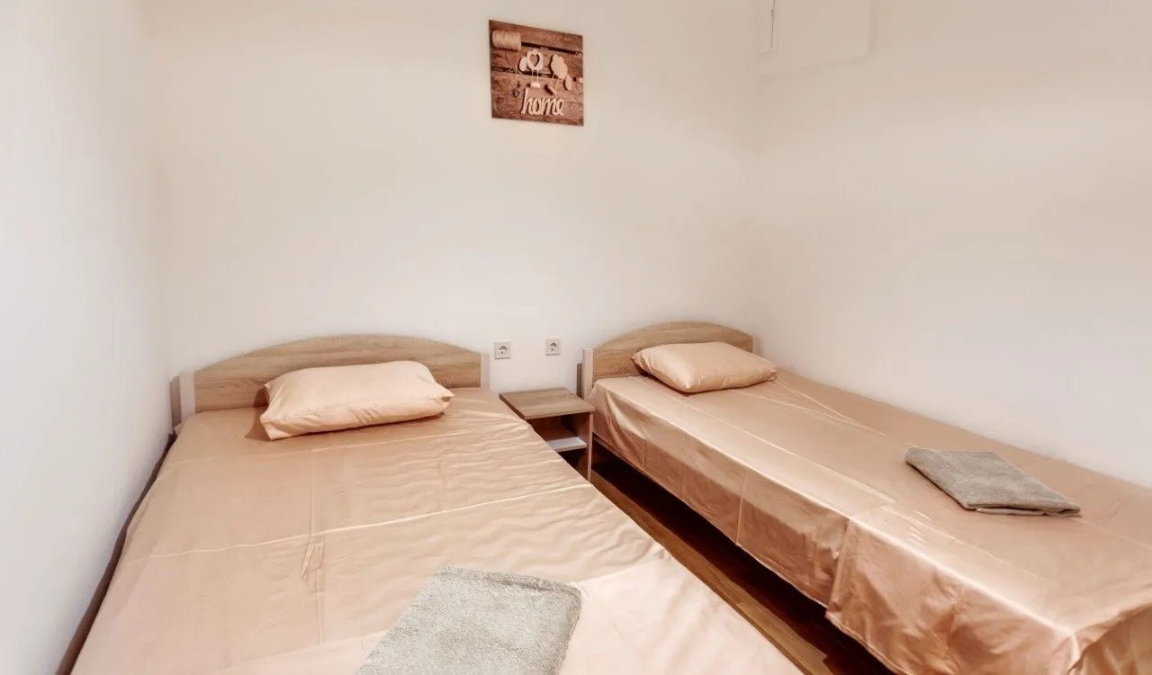 Prodaja, dvosoban stan, 84m², Zavala, Budva