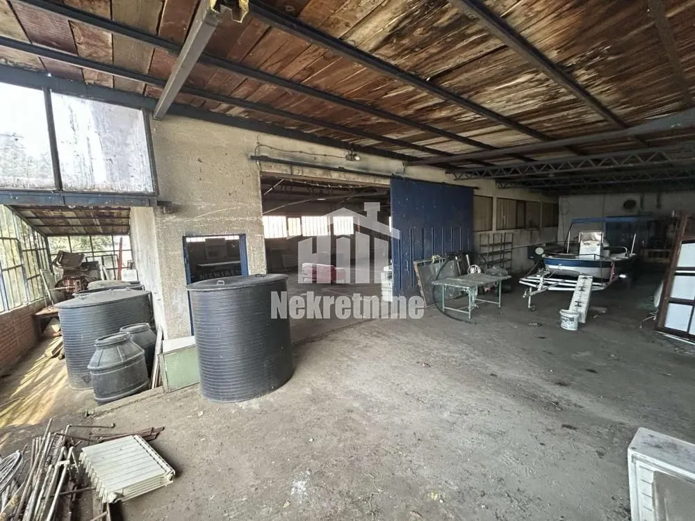 Rent, office space, 400m², Čukarica, Beograd