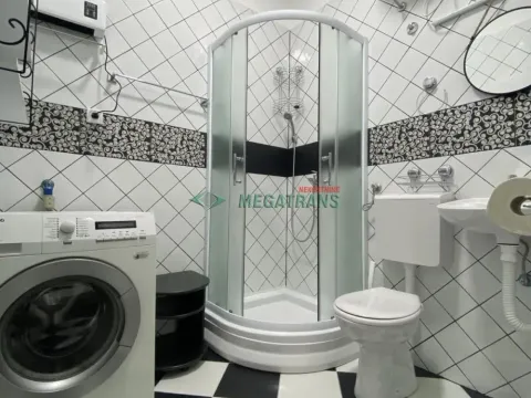 Izdavanje, dvosoban stan, 50m², Centar, Novi Sad - image 18