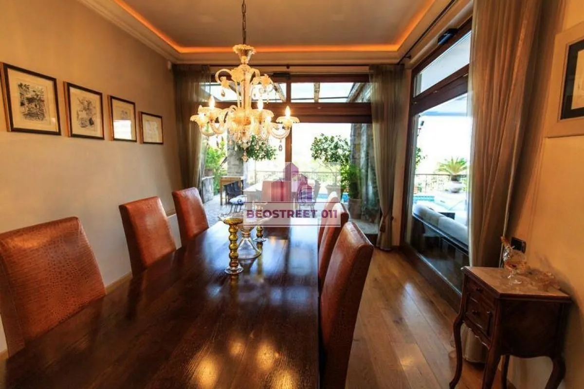 Sale, house, 1200m², Stari Grad, Budva