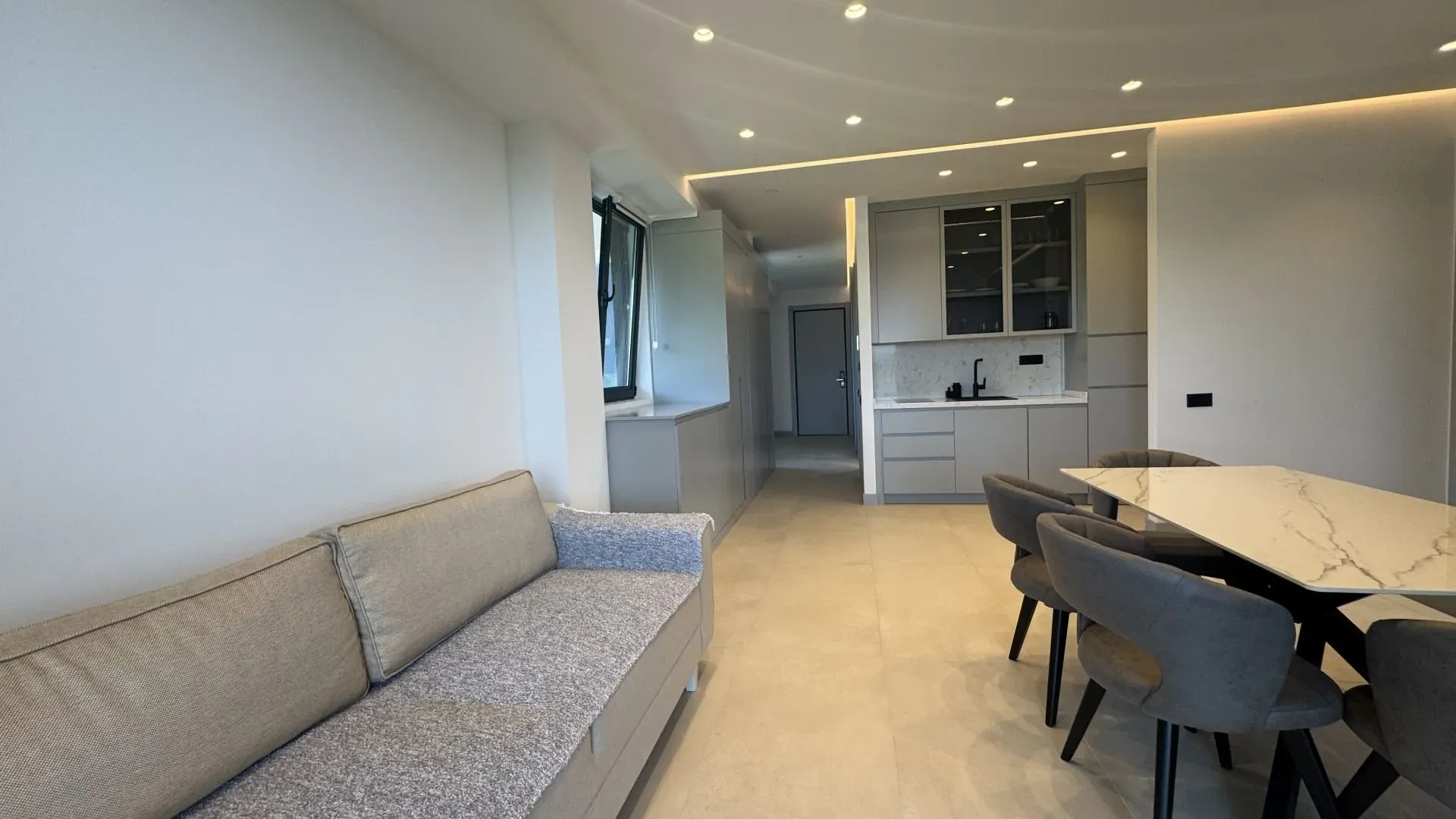 Sale, two bedroom apartment, 116m², Bečići, Budva