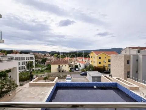 Prodaja, stan, 57m², Tivat, Crna Gora - image 4