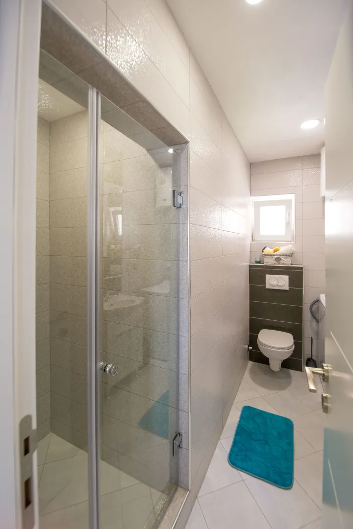 Rent, one bedroom apartment, 50m², Petrovac, Budva