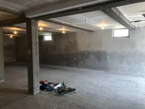 Izdavanje, poslovni prostor, 180m², Prijepolje, Srbija - image 3