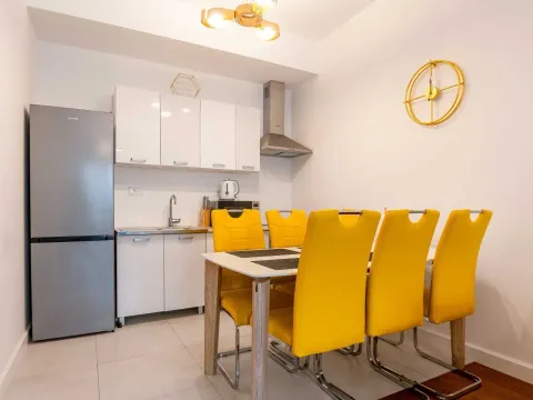 Prodaja, jednosoban stan, 65m², Centar, Bar - image 10