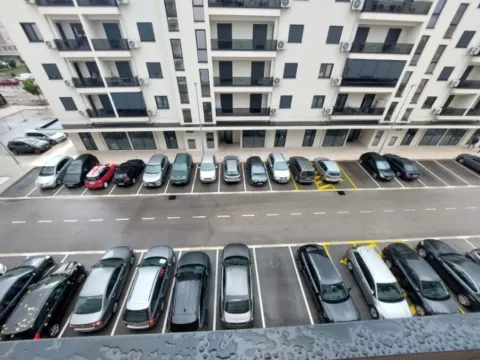 Prodaja, jednosoban stan, 47m², City Kvart, Podgorica - image 8