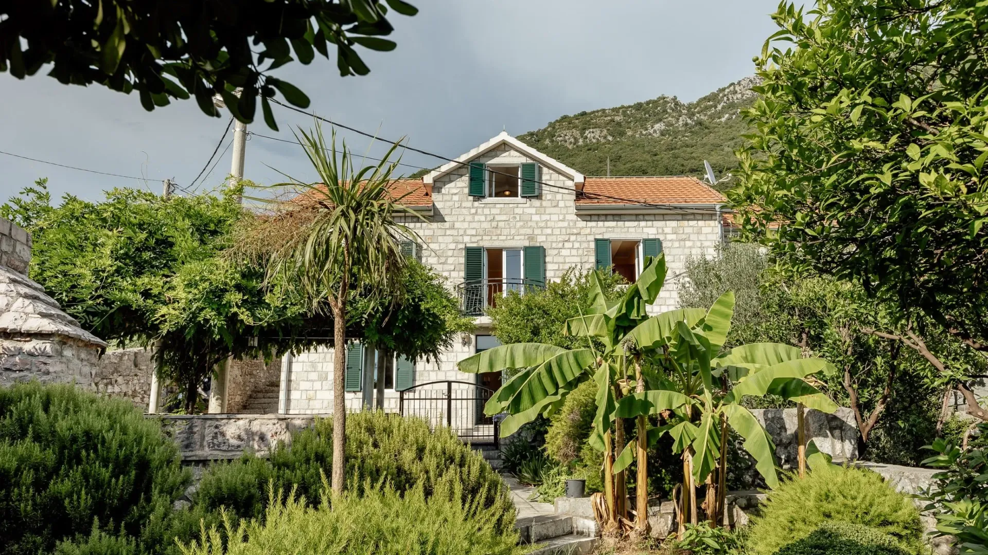 Prodaja, kuća, 291m², Lepetani, Tivat