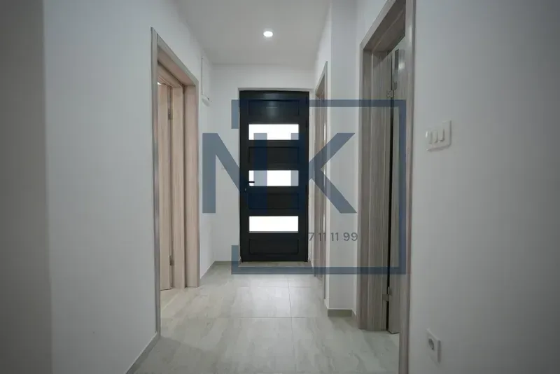 Izdavanje, poslovni prostor, 95m², Centar, Podgorica