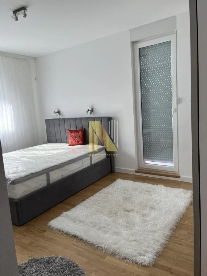 Prodaja, četvorosoban stan, 101m², Salajka, Novi Sad Sve Podlokacije