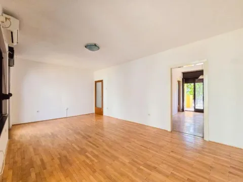 Izdavanje, kuća, 112m², Zabjelo, Podgorica - image 13