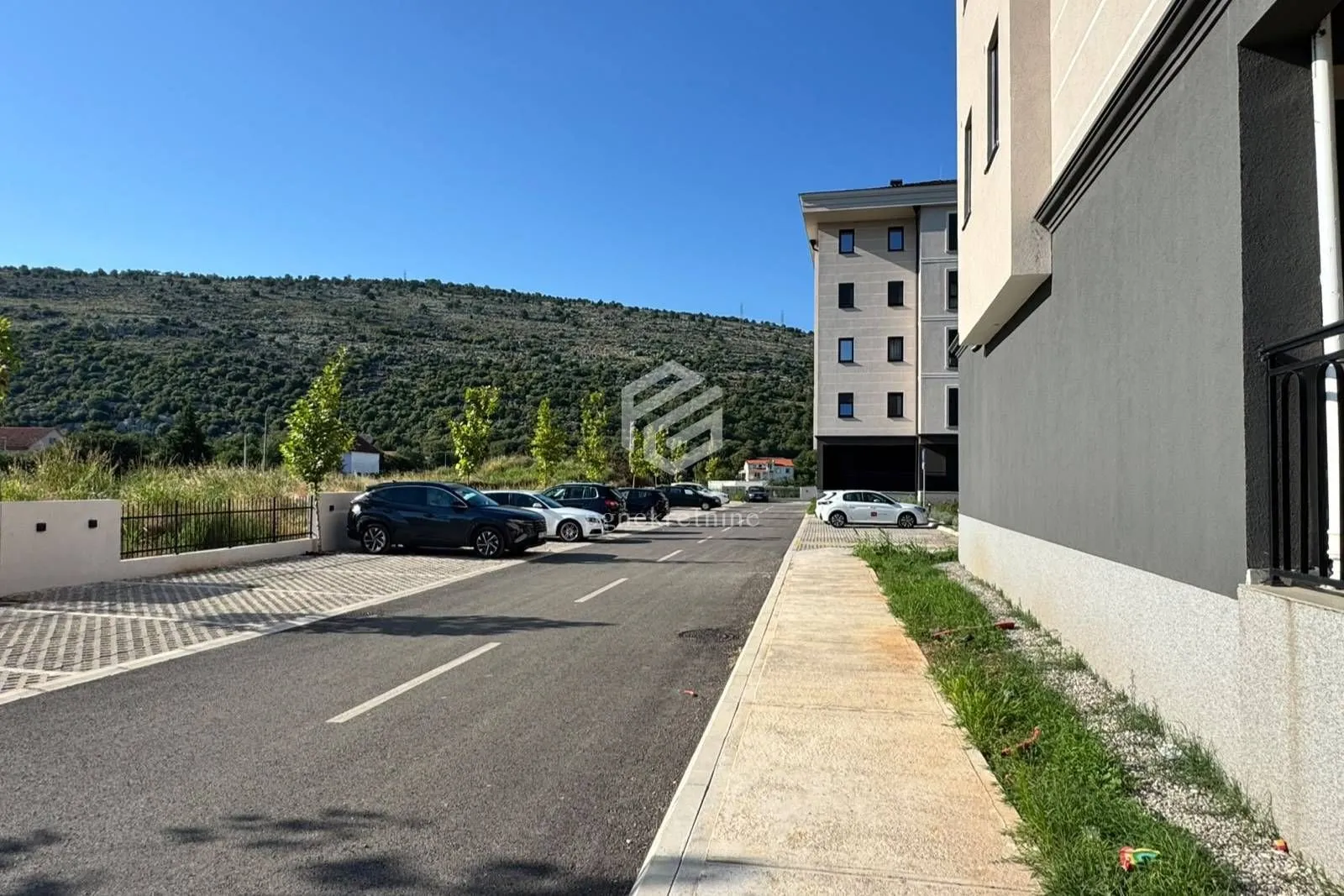 Prodaja, jednosoban stan, 45m², Tološi, Podgorica
