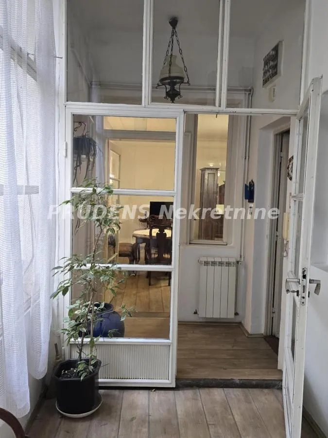 Prodaja, dvosoban stan, 65m², Stari Grad, Beograd