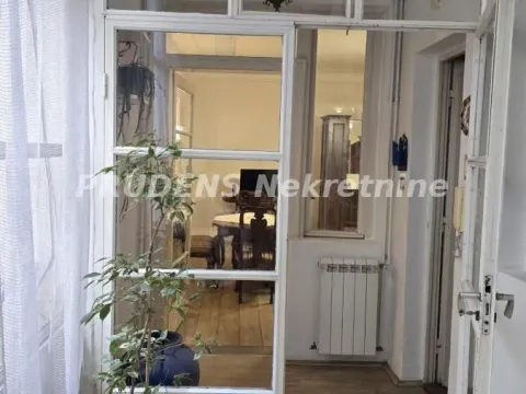 Sale, two bedroom apartment, 65m², Stari Grad, Beograd - image 9