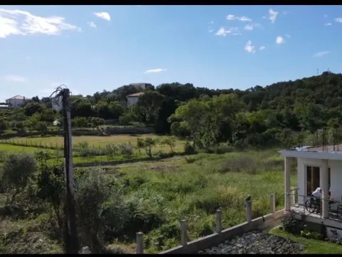 Zemljište in Kodre