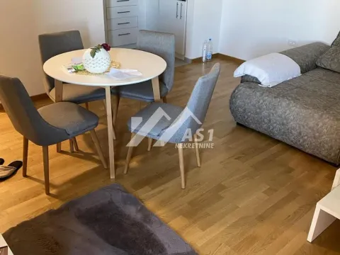 Stan in Sremska Kamenica