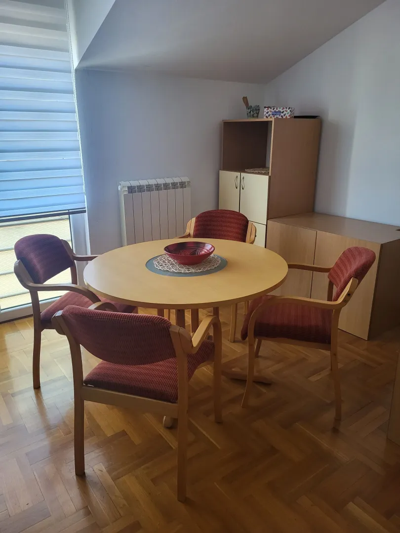 Izdavanje, trosoban stan, 57m², Višnjička Banja, Palilula Sve Podlokacije