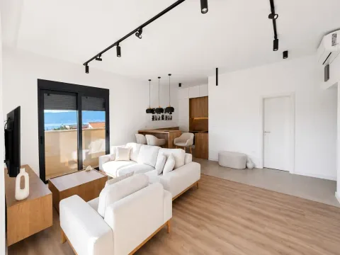 Rent, one bedroom apartment, 55m², Mažina, Tivat - image 3