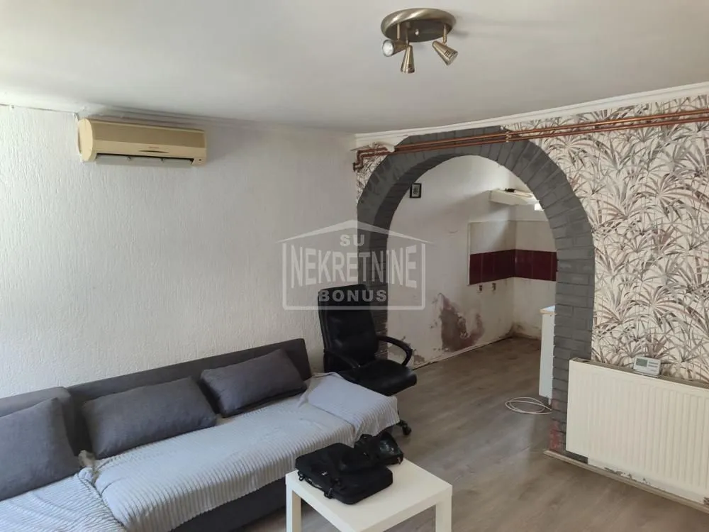 Prodaja, kuća, 170m², Gat, Subotica