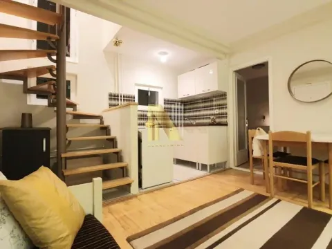 Izdavanje, trosoban stan, 57m², Centar, Novi Sad - image 3