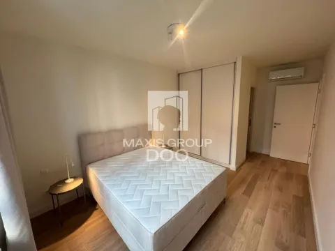 Izdavanje, trosoban stan, 80m², Savski Venac, Beograd - image 9