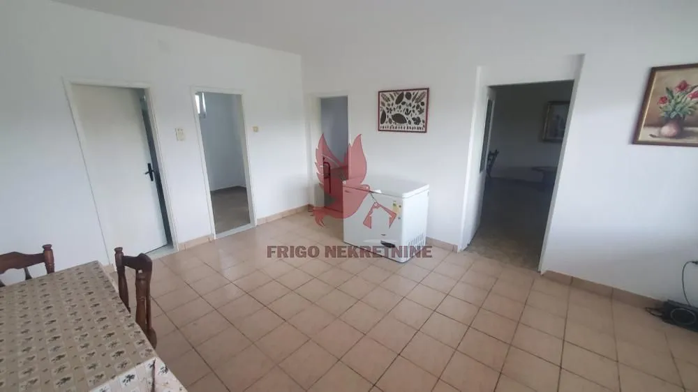 Prodaja, kuća, 280m², Centar, Topola