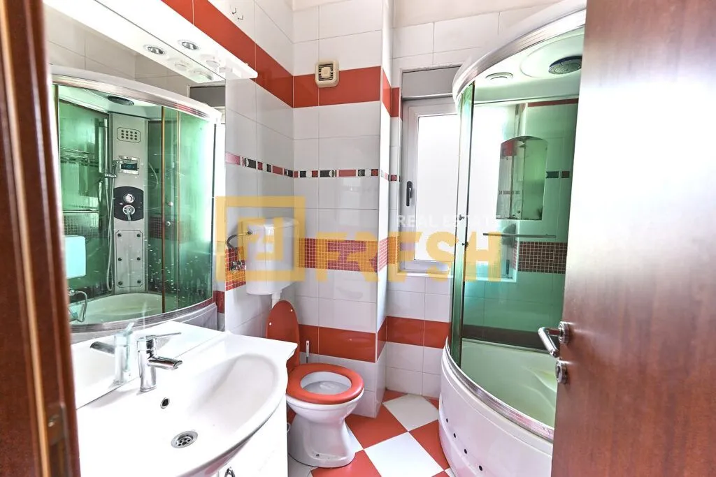 Izdavanje, jednosoban stan, 53m², Pobrežje, Podgorica
