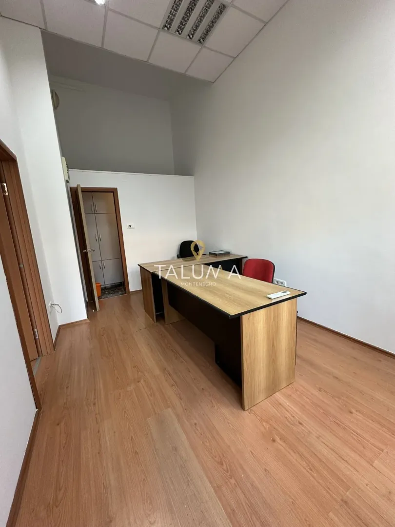 Rent, office space, 28m², Stari Aerodrom, Podgorica