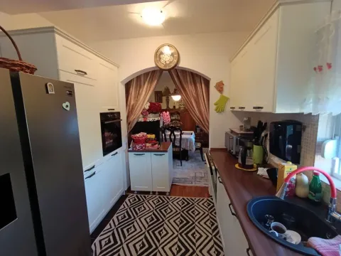 Prodaja, kuća, 200m², Donja Gorica, Podgorica - image 6