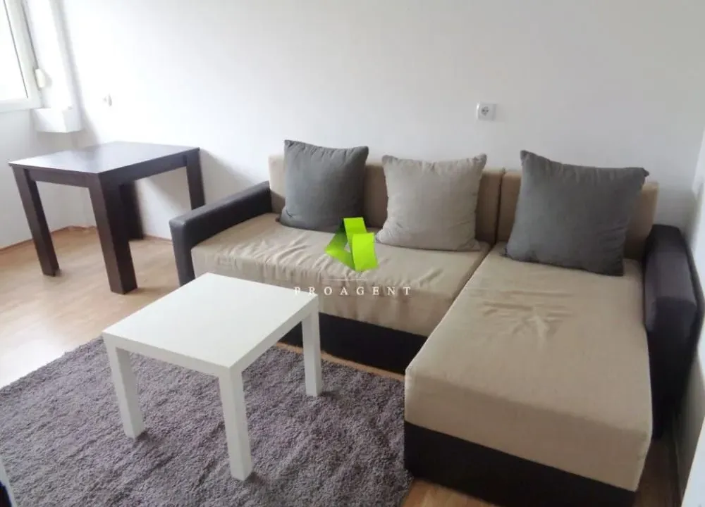 Izdavanje, dvosoban stan, 39m², Centar, Niš