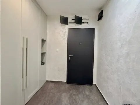 Prodaja, trosoban stan, 140m², Momišići, Podgorica - image 14