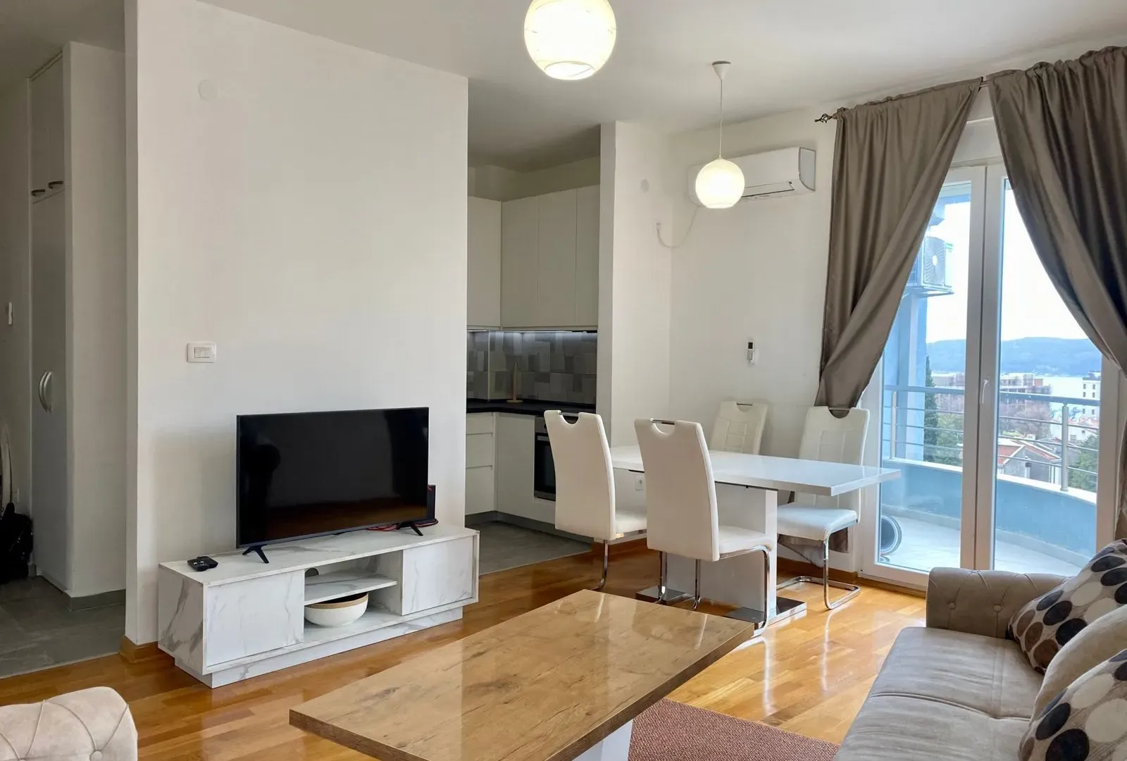 Sale, two bedroom apartment, 58m², Bečići, Budva