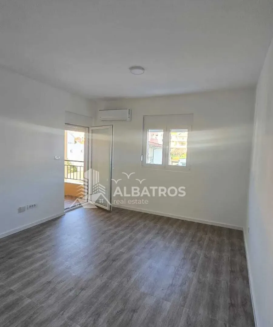 Rent, one bedroom apartment, 48m², Bar, Crna Gora