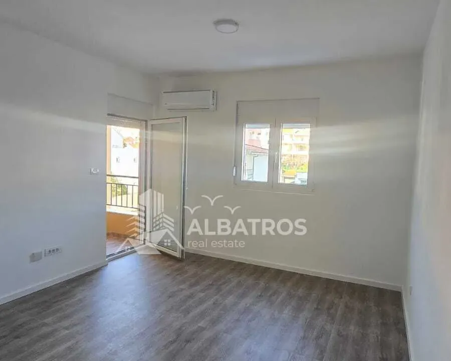 Rent, one bedroom apartment, 48m², Bar, Crna Gora