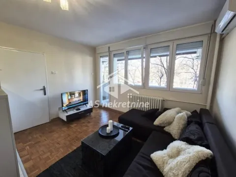 Izdavanje, trosoban stan, 58m², Novi Beograd Blok 1 Fontana, Novi Beograd Sve Podlokacije - image 3