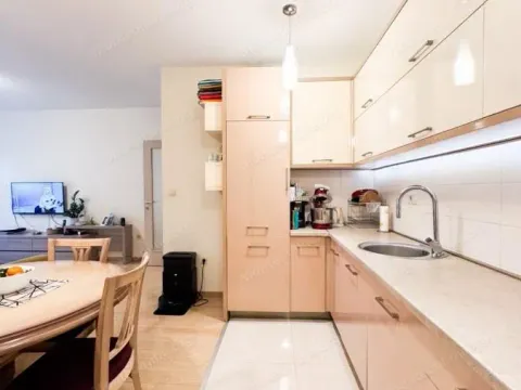 Prodaja, dvosoban stan, 72m², City Kvart, Podgorica - image 12