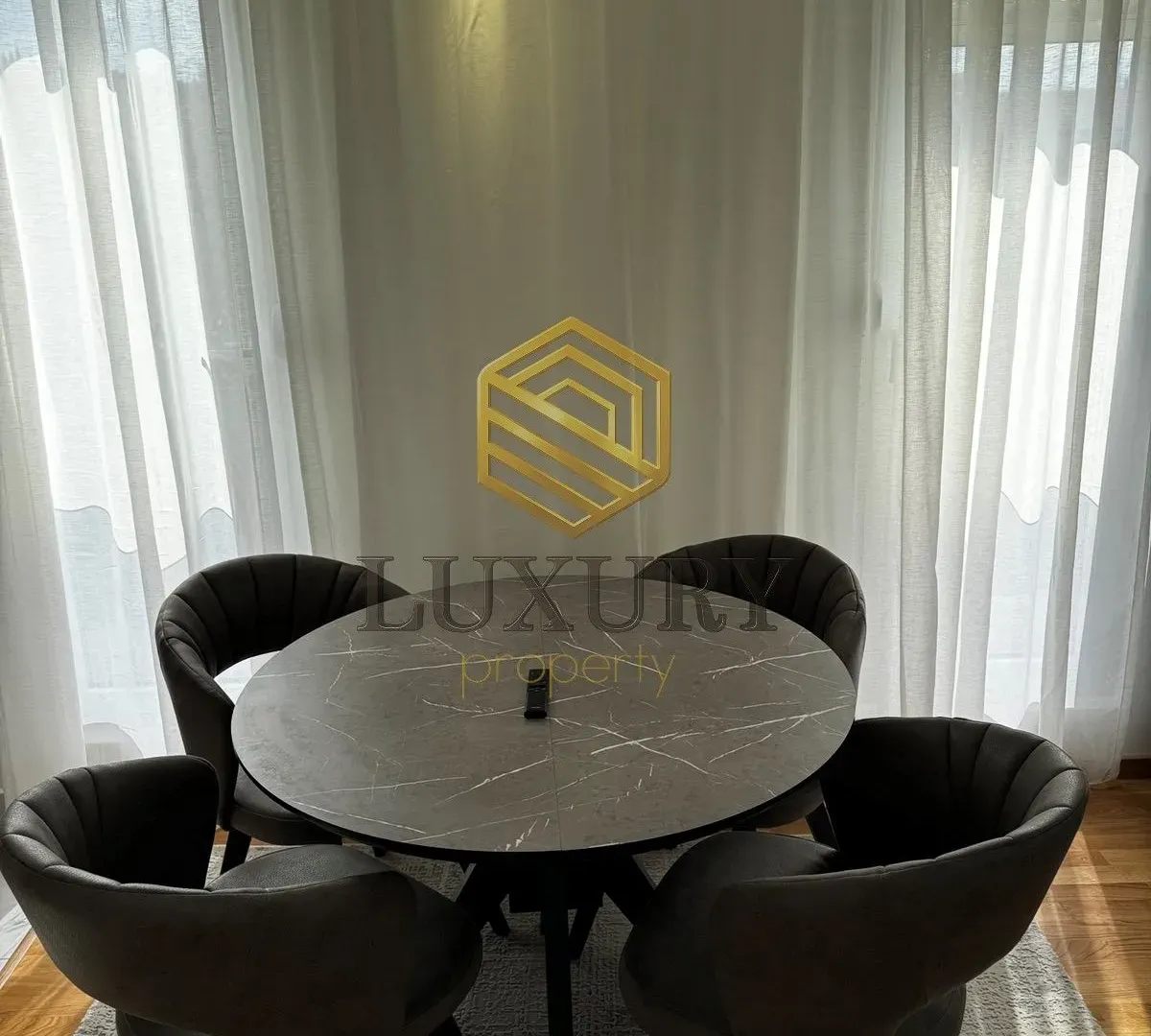 Izdavanje, dvosoban stan, 60m², Zagorič, Podgorica