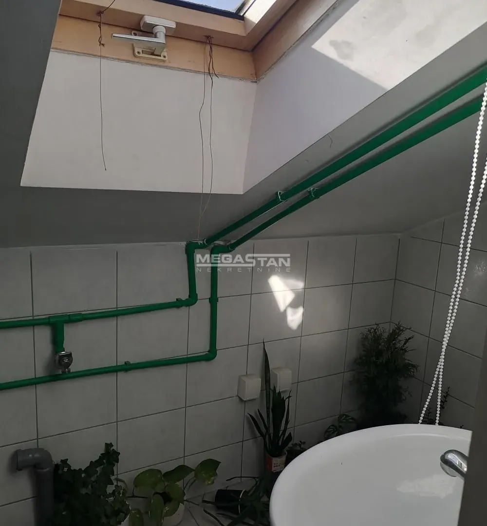 Prodaja, trosoban stan, 80m², Karaburma, Palilula Sve Podlokacije
