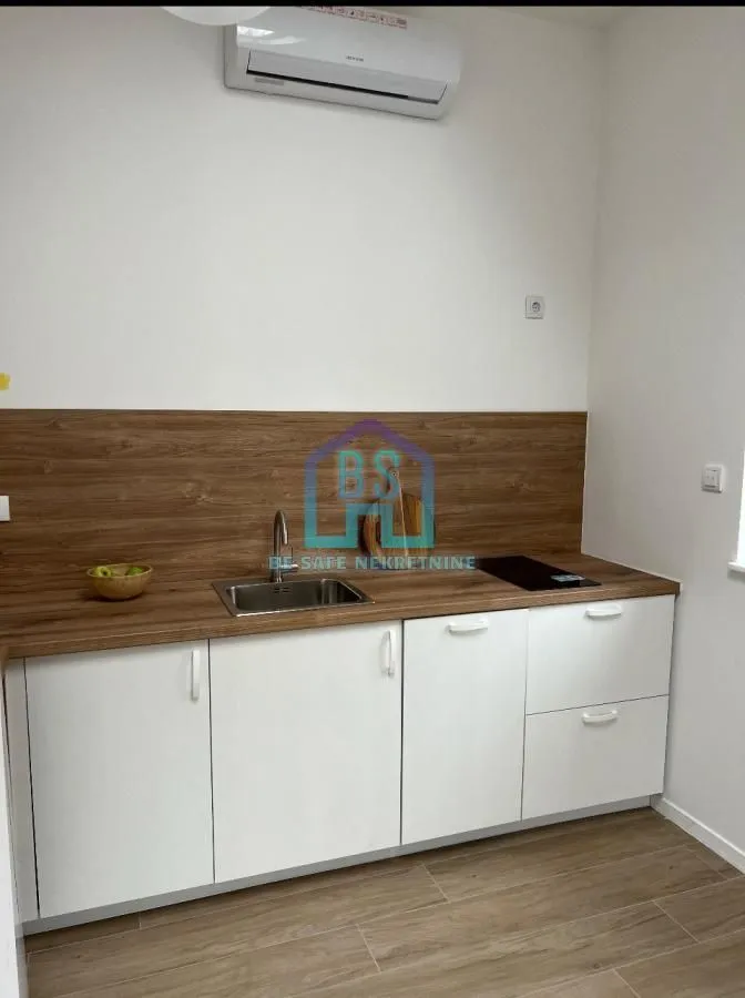 Prodaja, jednosoban stan, 32m², Centar, Novi Sad