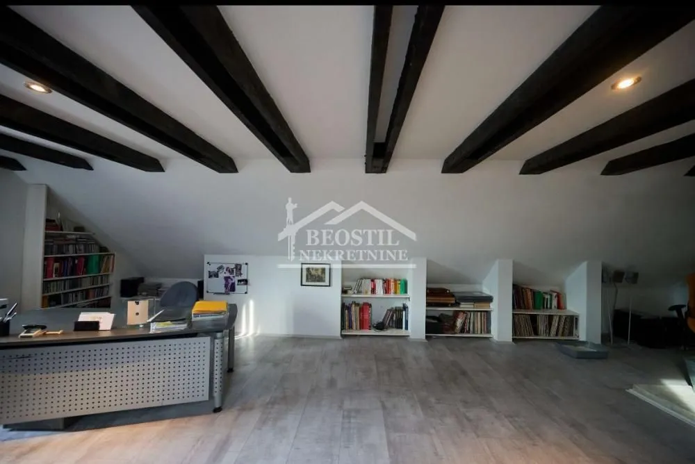 Prodaja, kuća, 304m², Kikinda, Srbija