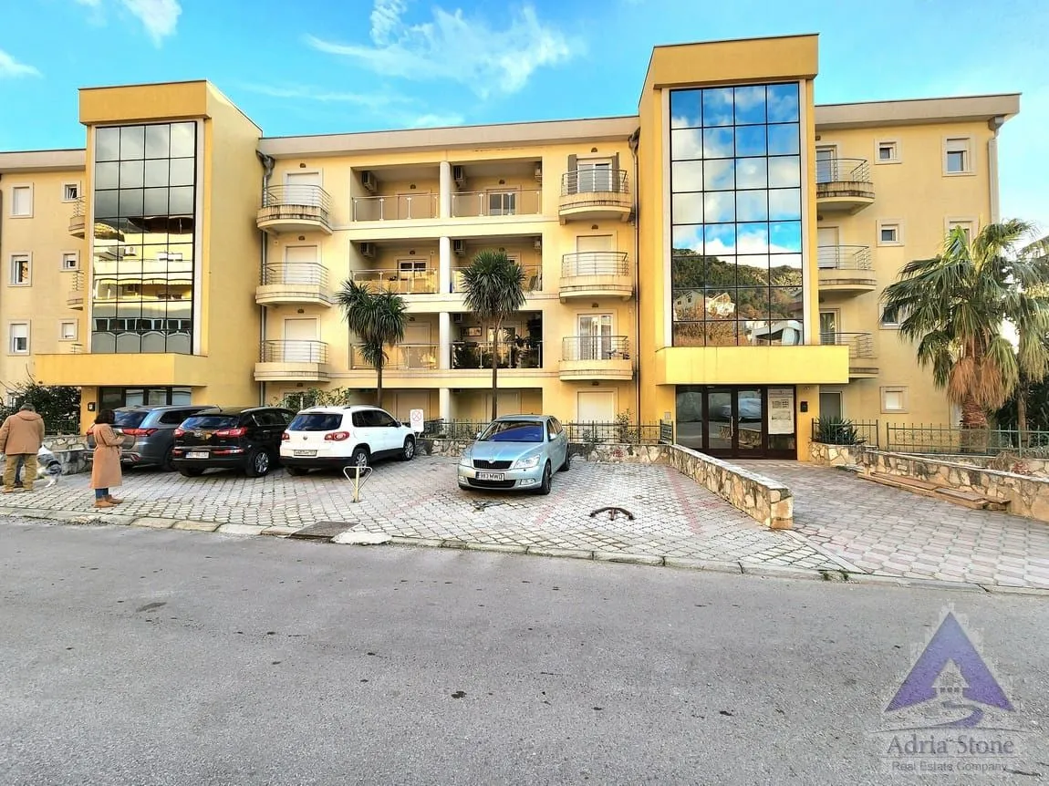 Sale, one bedroom apartment, 65m², Podkošljun, Budva