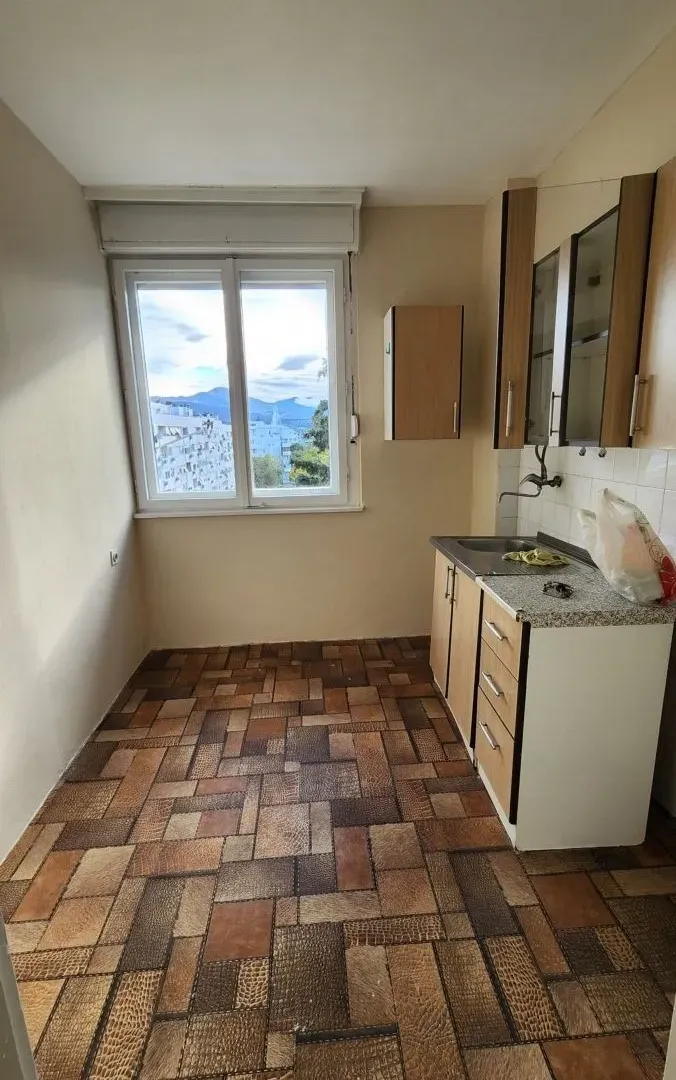 Izdavanje, dvosoban stan, 56m², Preko Morače, Podgorica