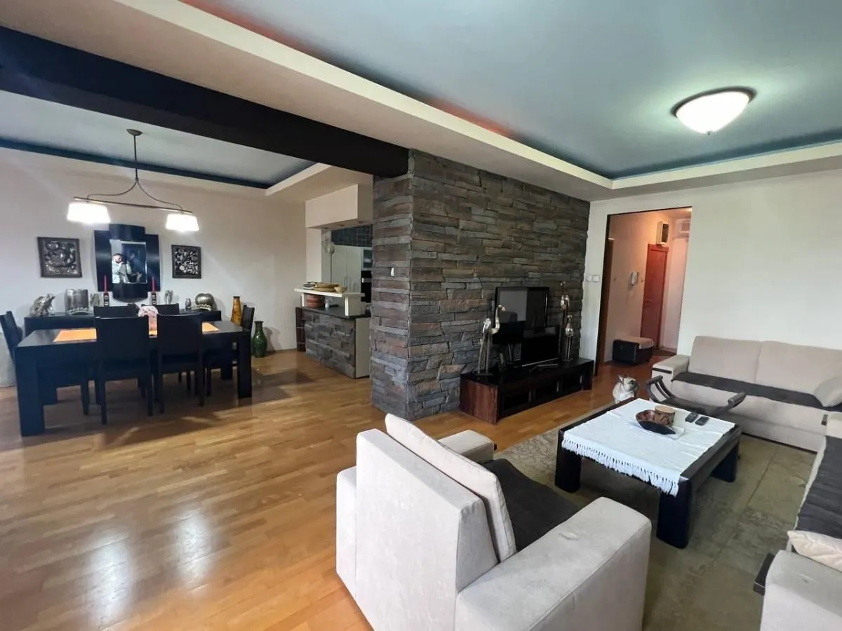 Prodaja, stan, 134m², Bulevar Oslobodjenja, Novi Sad Sve Podlokacije