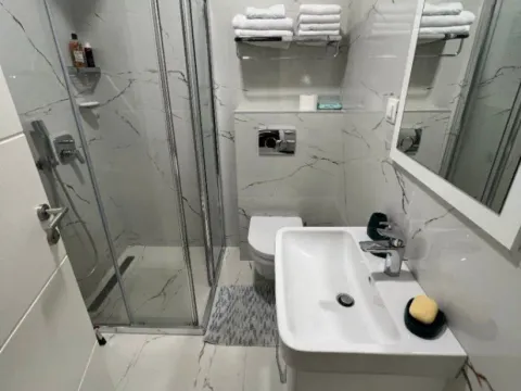 Izdavanje, garsonjera, 32m², Centar, Bar - image 10